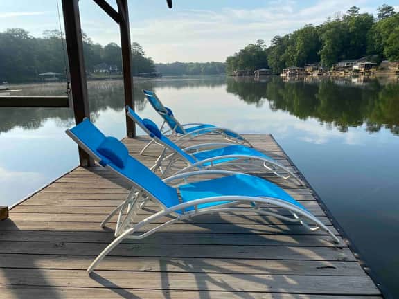 Southern Nights Lake House - Image 2